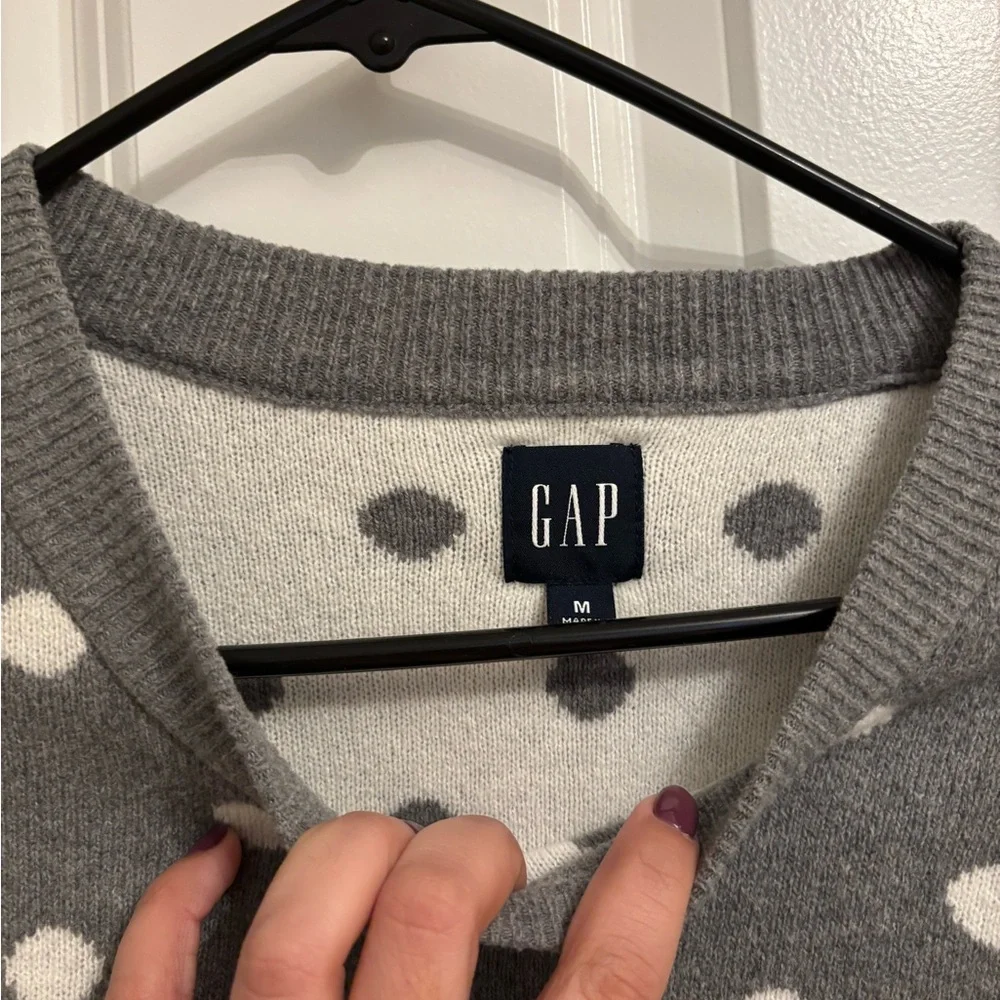 GAP Gray and White Polka Dot Sweater - Picture 2 of 3